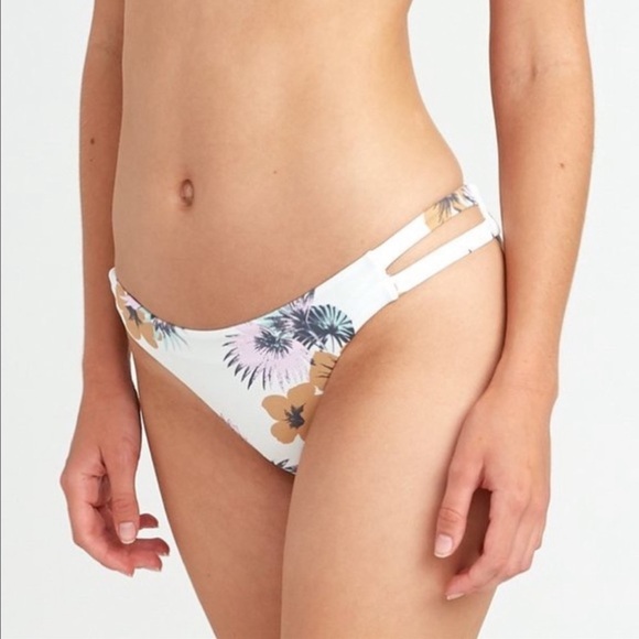 🔆RVCA🔆RIP CURL🔆PREMIUM SURF BANDED FIXED ROMEO FLORAL FULL BIKINI SET - Picture 10 of 13
